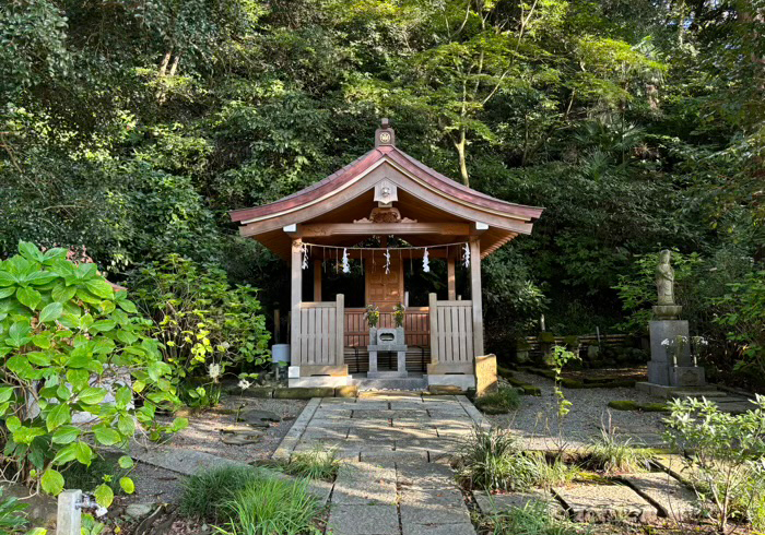 蛇苦止堂（妙本寺）