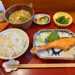 【鎌倉】小町通りの人気の和食「朝ごはん」で定食を