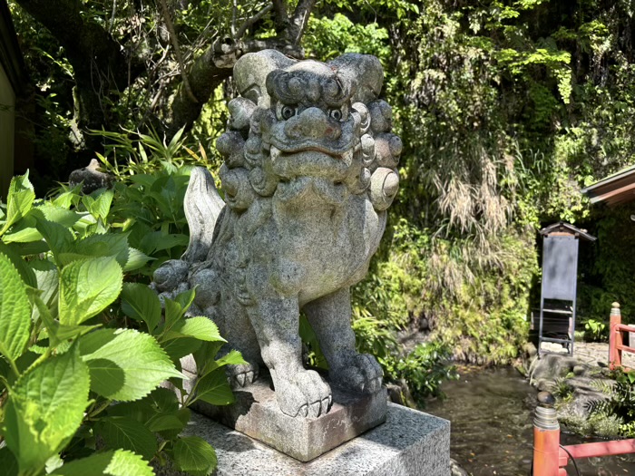 銭洗弁財天宇賀福神社　下之水神