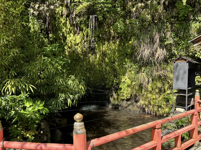 銭洗弁財天宇賀福神社　下之水神