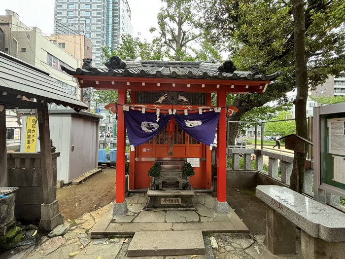 千種稲荷神社　社殿