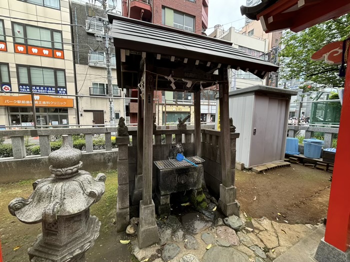 千種稲荷神社　手水舎