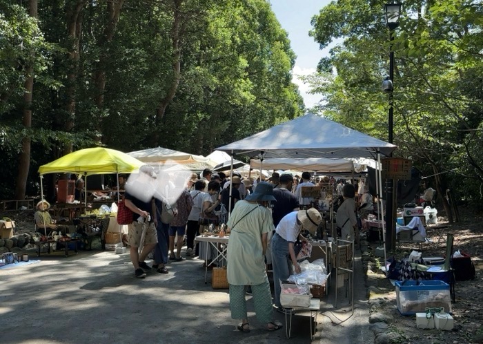 鶴岡八幡宮　鎌倉骨董祭