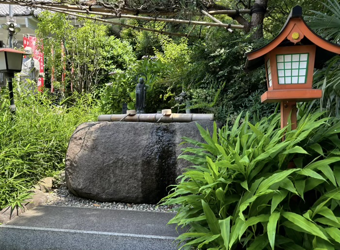 長津田　薬王山医王院福泉寺　手水舎