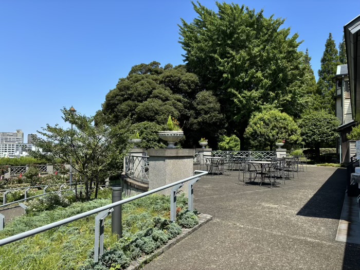 山手イタリア山庭園　外交官の家　ブラフガーデンカフェ