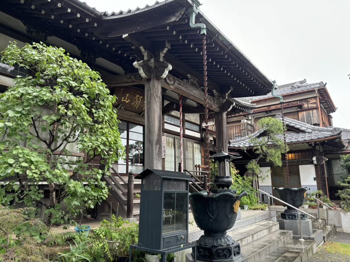 新横浜　本願山長福寺