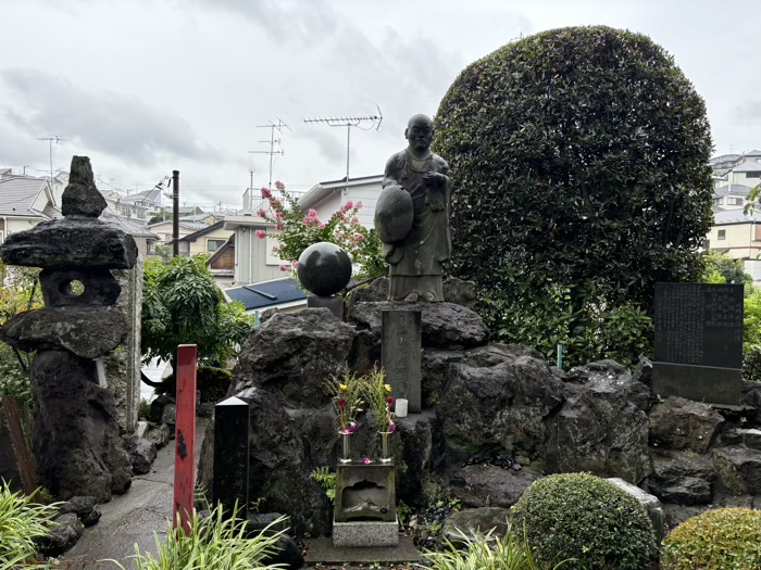 新横浜　本願山長福寺　弘法大師像