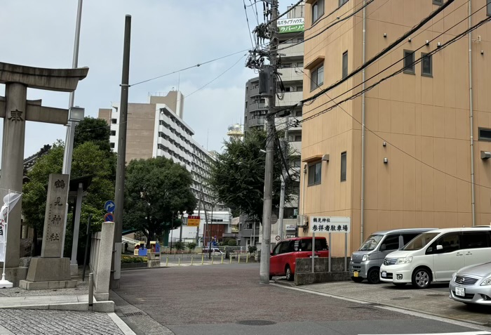 鶴見神社　駐車場