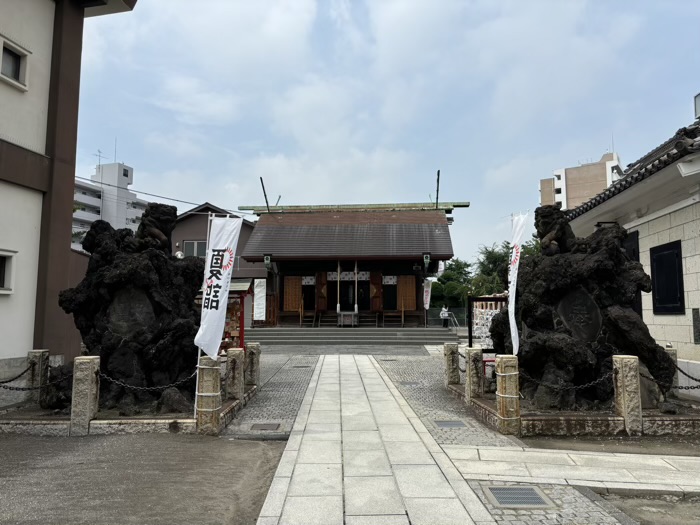 鶴見神社　狛犬