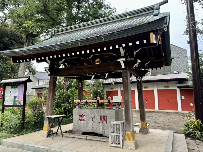 自由が丘熊野神社　手水舎