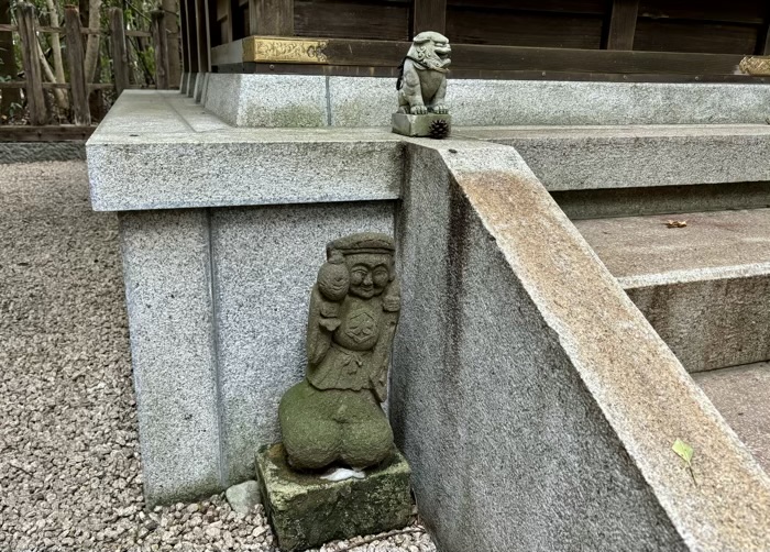 秦野　出雲大社相模分祠　龍蛇神の社