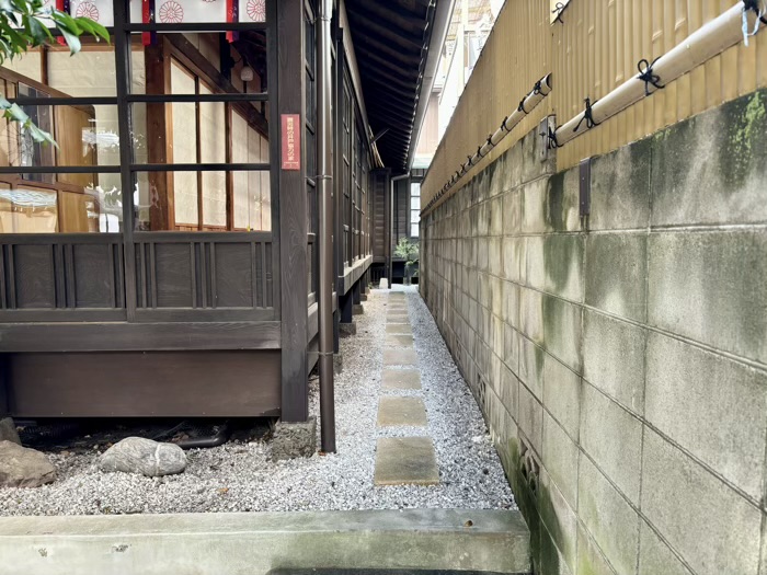 阿佐ヶ谷　猿田彦神社　御神水所に通じる道