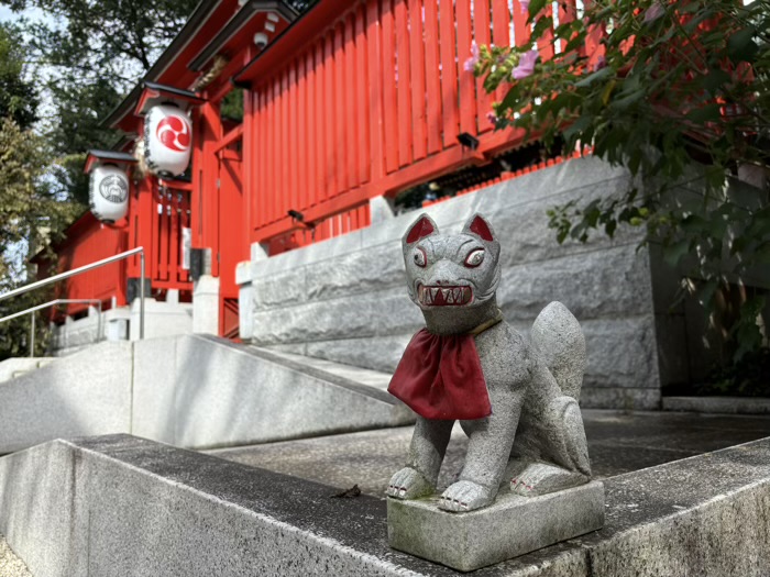 東京　阿佐ヶ谷　馬橋稲荷神社　狛狐