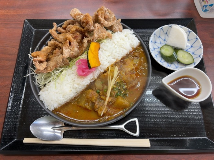 荻窪　ことぶき食堂　ブタカラとスパイスカレーのプレート