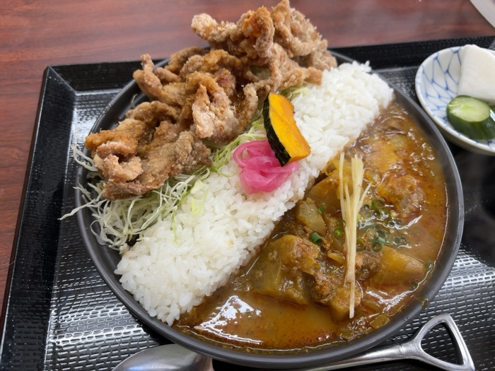 荻窪　ことぶき食堂　ブタカラとスパイスカレーのプレート