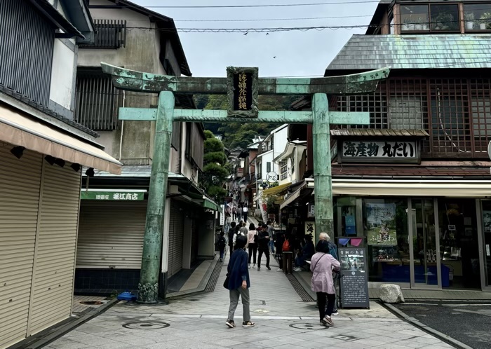 江ノ島　江島神社 辺津宮　青銅の鳥居