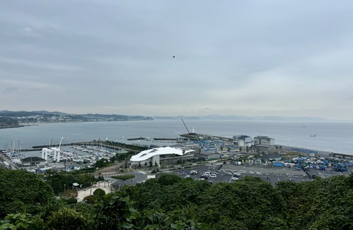 江ノ島　江島神社 中津宮広場