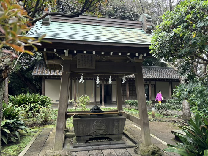 江ノ島　江島神社 奥津宮　手水舎