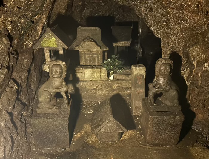 江の島岩屋　第一岩屋　江島神社の発祥の場所