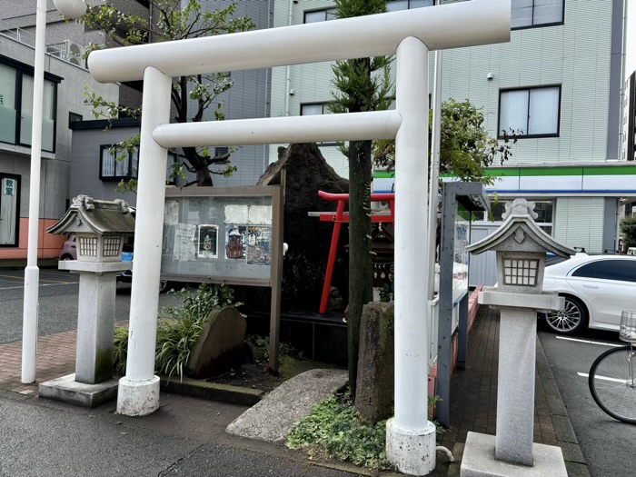 新横浜　蛇骨神社（蛇幸都神社）