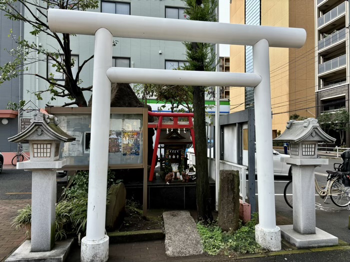 新横浜　蛇骨神社（蛇幸都神社）