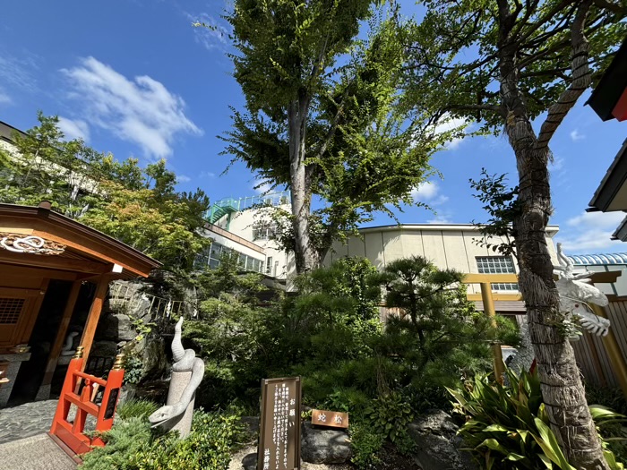 東京・品川区　蛇窪神社　白蛇辨財天社