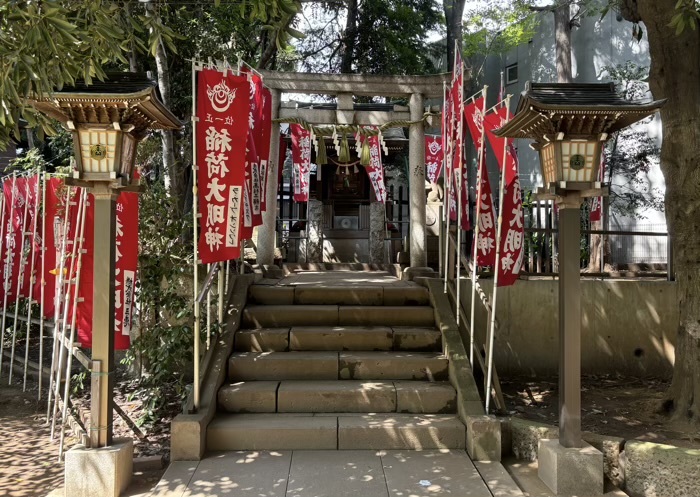 東京・世田谷　太子堂八幡神社　稲荷神社