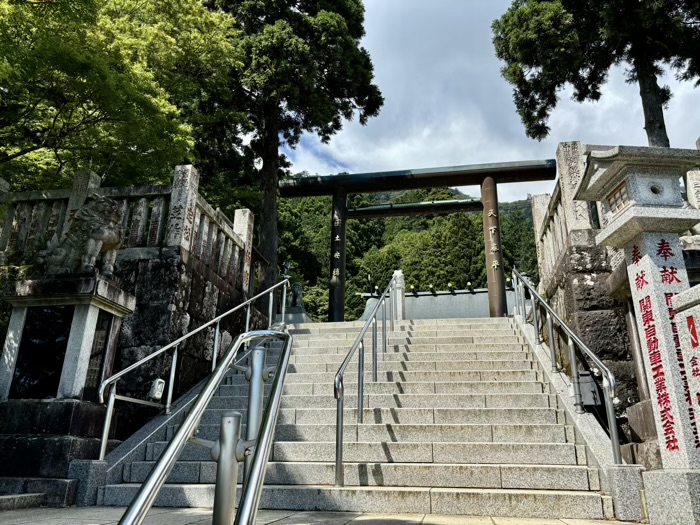 大山阿夫利神社　階段