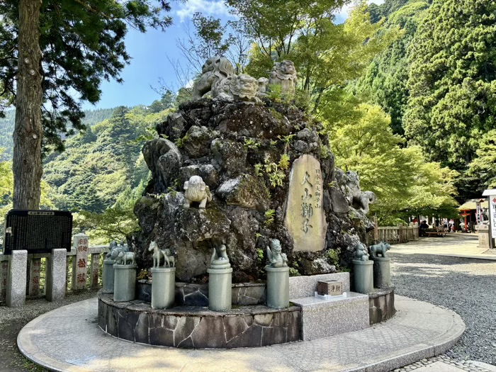 大山阿夫利神社　獅子山