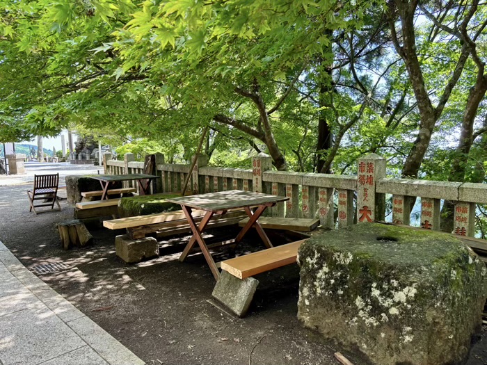 大山阿夫利神社・下社　入山祓所前にある休憩所