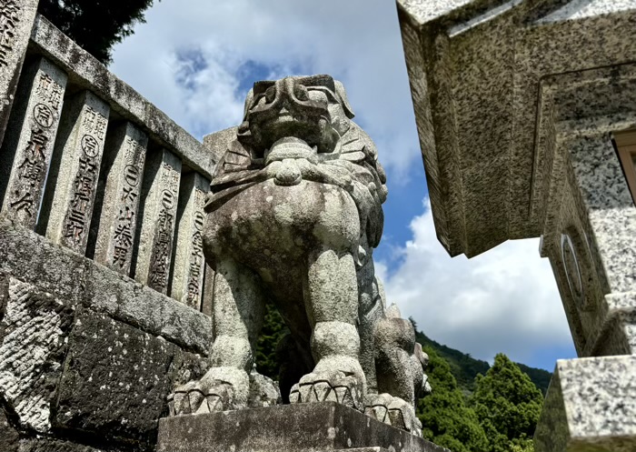 大山阿夫利神社　階段　狛犬