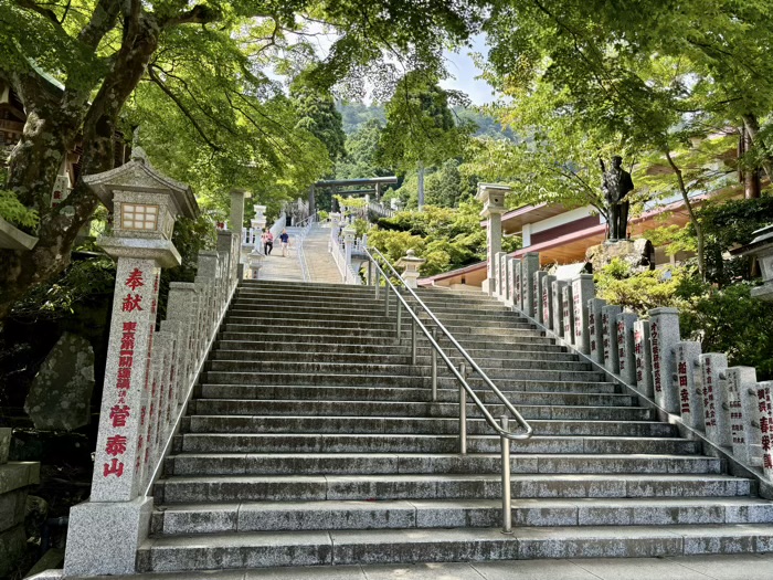 大山阿夫利神社　階段