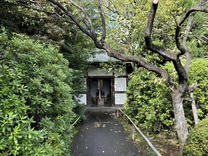 東京　宿鳳山高円寺　開運子育地蔵堂（桃園子育地蔵）