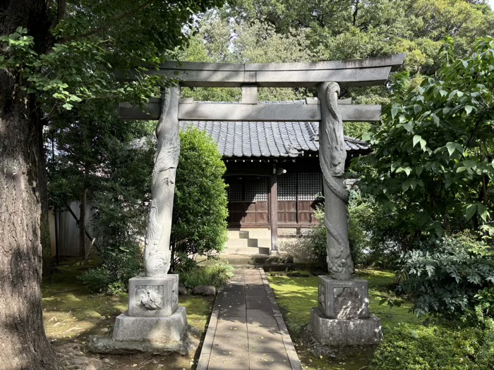 東京　宿鳳山高円寺　双龍鳥居