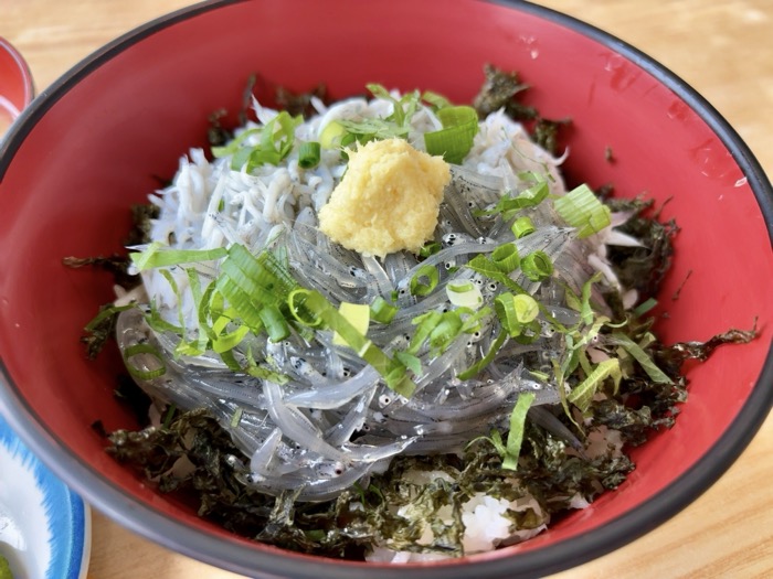 江の島　食堂 遊覧亭　しらすハーフ丼