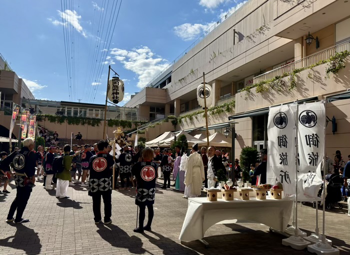 師岡熊野神社　トレッサ横浜　宮神輿渡御