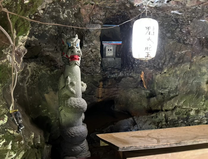 横浜　鶴ヶ峰　白瀧龍神