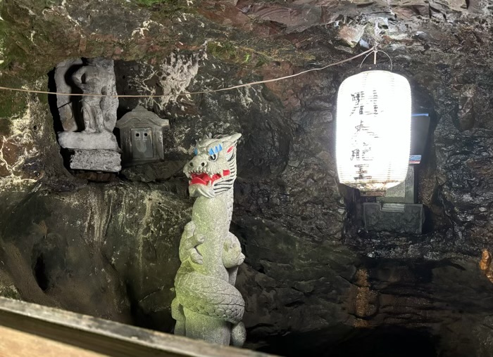 横浜　鶴ヶ峰　白瀧龍神