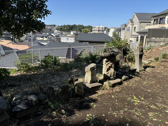 横浜　鶴ヶ峰　白根神社　境内