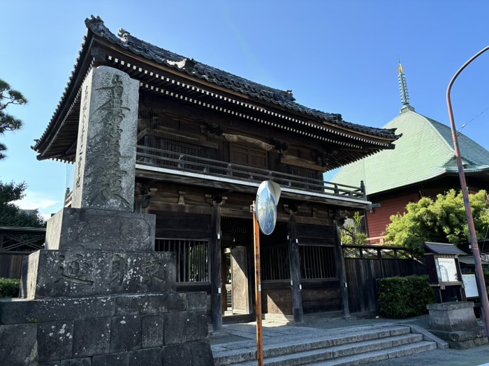 鎌倉　本覚寺　山門（仁王門）