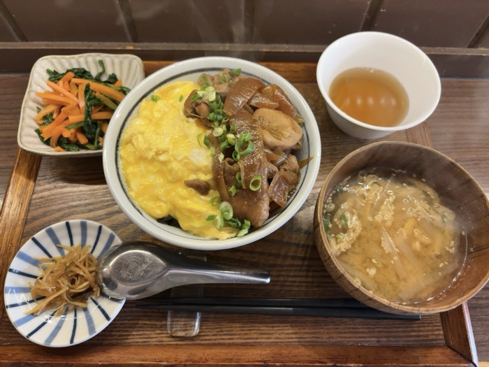 鎌倉　土鍋炊きご飯と定食の店「筍」