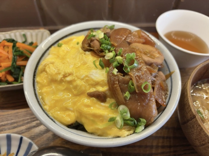 鎌倉　土鍋炊きご飯と定食の店「筍」