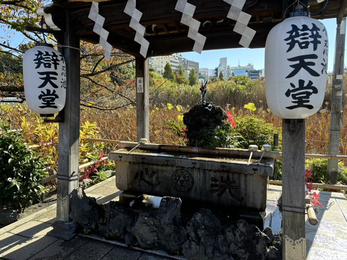 東京　上野　寛永寺　不忍池辯天堂