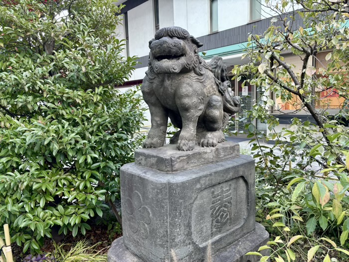 東京　新宿　成子天神社　社殿