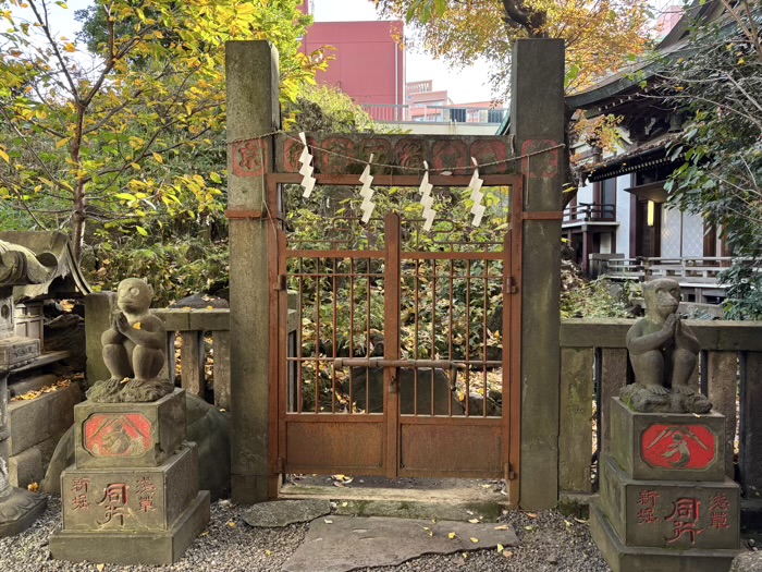 台東区　入谷　小野照崎神社　富士塚