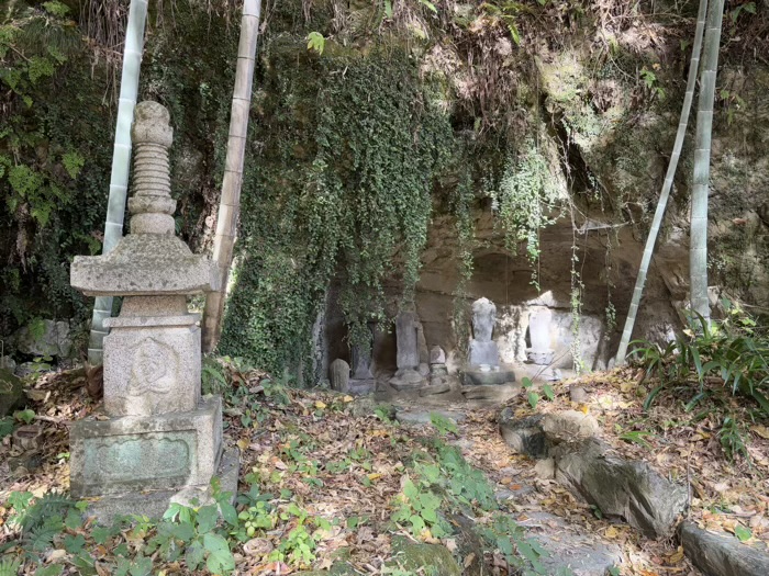 北鎌倉　建長寺　半僧坊大権現　虫塚