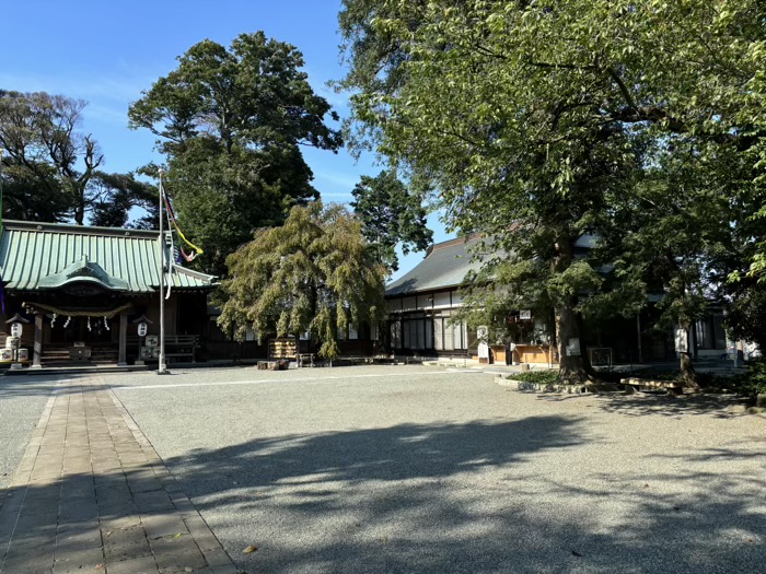 大和　深見神社　境内