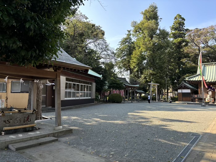 大和　深見神社　境内