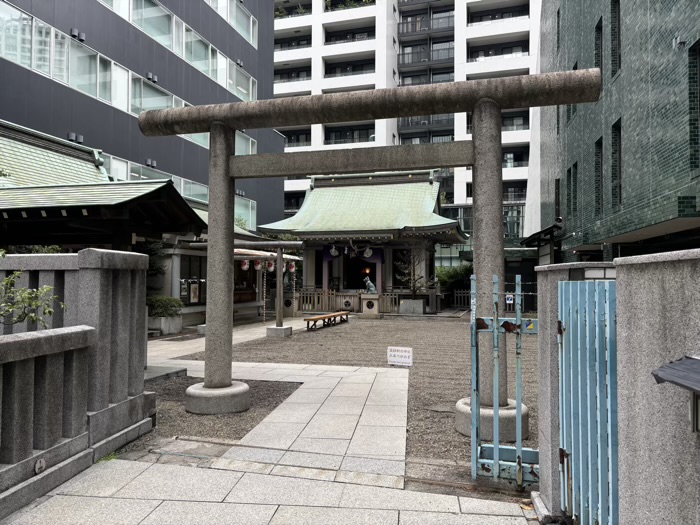 東京　渋谷　宮益御嶽神社