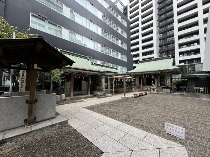 東京　渋谷　宮益御嶽神社